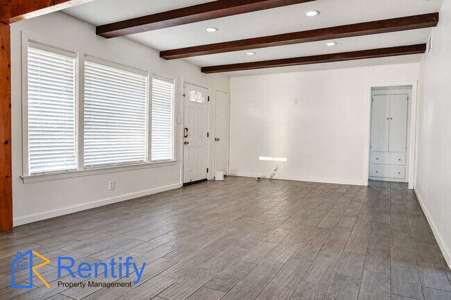 Building Photo - Charming 3bed/2bath Rustic Mid-Century Home