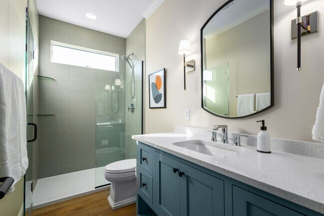 Building Photo - 1112 N St Peter St