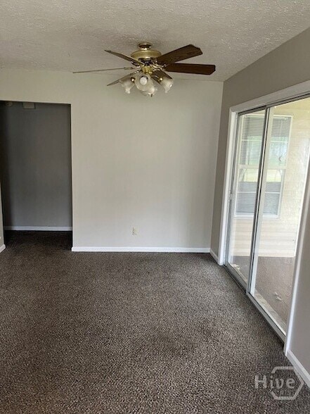 Building Photo - 930 Piercefield Dr