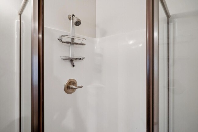 Building Photo - Spacious 3 bed 2 bath Home with Detached 1 bed 1 bath ADU in Los Altos!