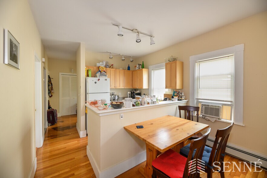 Building Photo - 39 Skehan St
