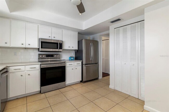 Building Photo - 1708 Claw Ct
