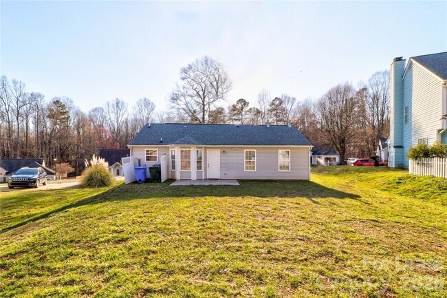 Building Photo - 771 Rebecca Jane Dr