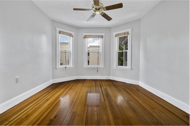 Building Photo - 31 Harold St