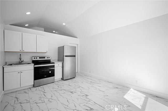Building Photo - 359 W Garfield Ave