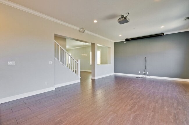 Building Photo - Gorgeous and Very Spacious Home - 3BR 2.5 BA in  San Jose - This is a MUST SEE!!!