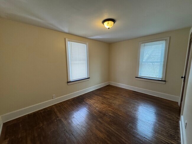 Building Photo - 1442 Plain Ave NE