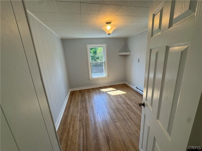 Building Photo - 423 Wendell Terrace