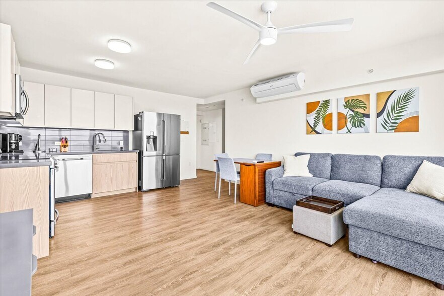 Kitchen, Dining, Living Room - 1631 Kapiolani Blvd