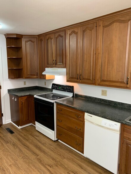 Stove and Dishwasher - 246 Sapsucker Woods Rd