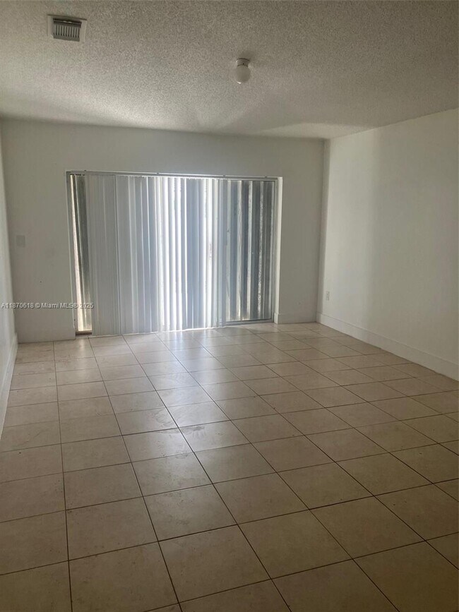 Building Photo - 17001 SW 146th Ct