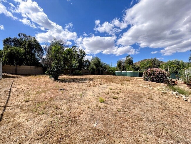 Building Photo - 28205 El Toro Rd