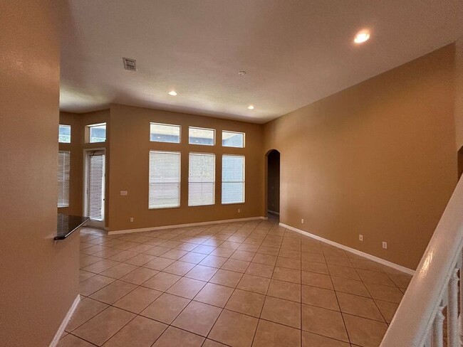Building Photo - 854 Kazaros Cir