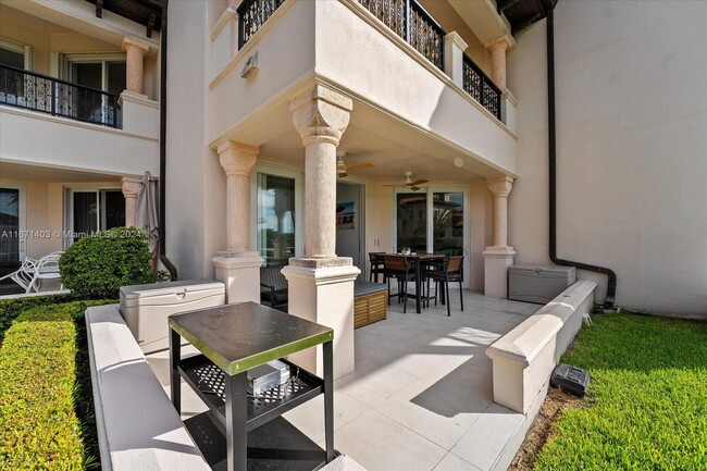 Building Photo - 15713 Fisher Island Dr