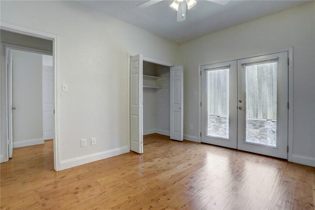 Building Photo - 1610 Waterston Ave