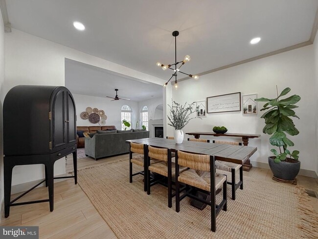 Building Photo - 23185 Pembrook Dr