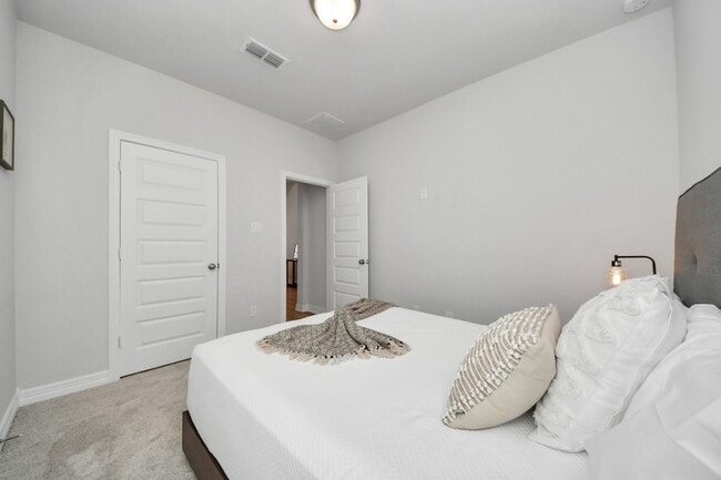 Building Photo - 9302 Blackwell Orchard Ln