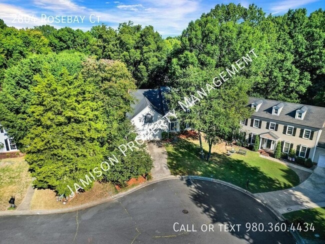 Building Photo - 2804 Rosebay Ct