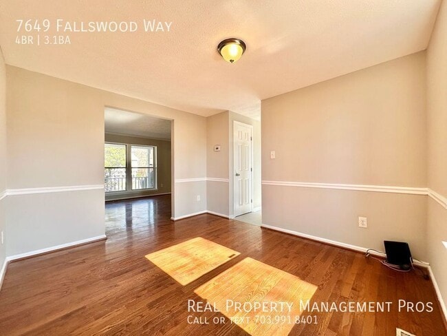 Building Photo - 7649 Fallswood Way