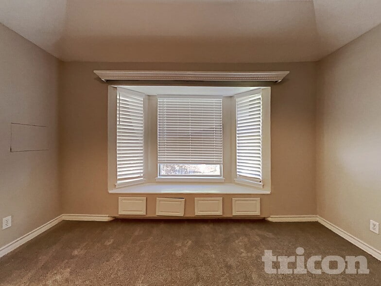 Building Photo - 1220 Idlewood