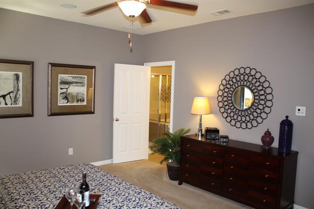 Building Photo - 2777 Cresent Lake Dr