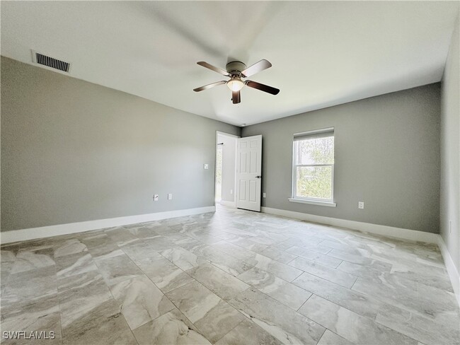 Building Photo - 489 Lenox Ave