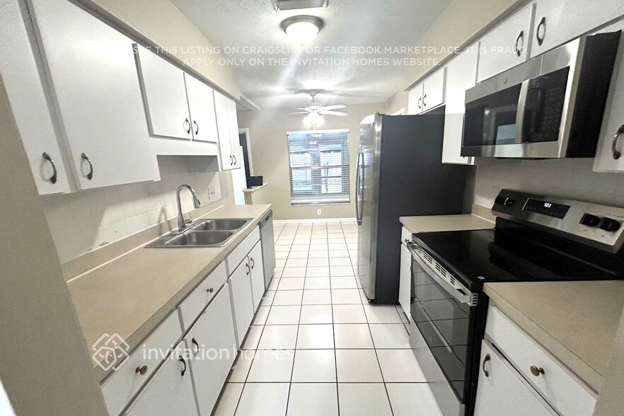 Building Photo - 509 Clemons Rd