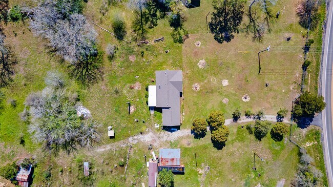 Building Photo - 18125 FM 1484 Rd