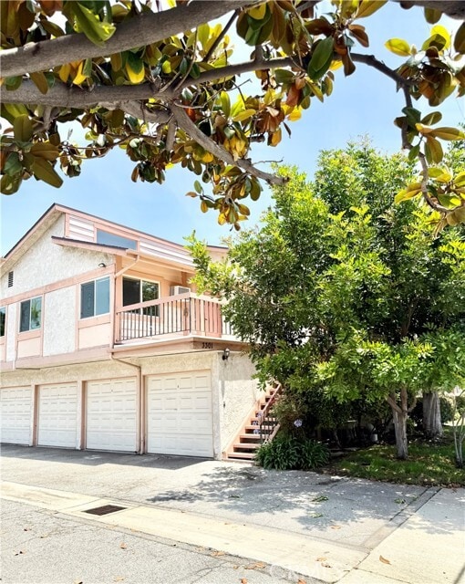 Primary Photo - 3301 Pasadena Ave