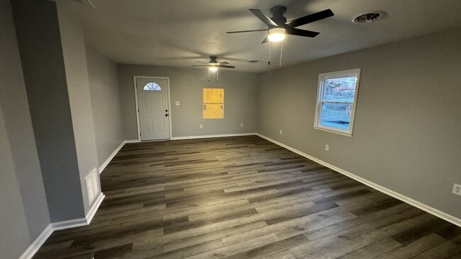 Building Photo - 126 Connector Rd