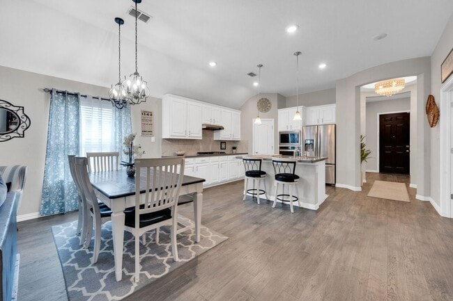 Building Photo - Beautifully Designed Ranch-Style Home in Prime Midlothian Location!