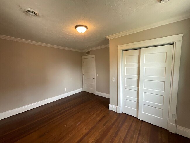 Building Photo - 2082 West 95th Street