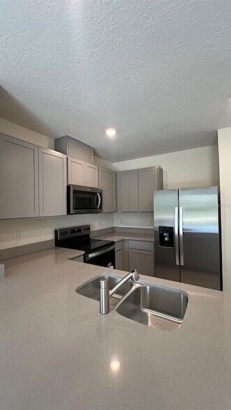 Building Photo - 1658 Rock Elm Rd