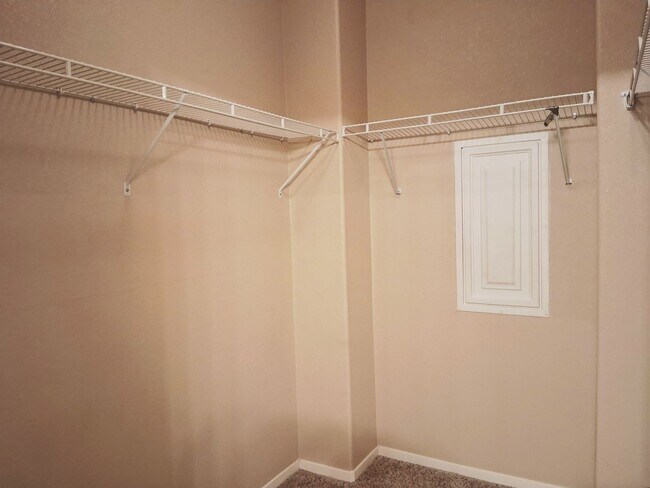 Building Photo - For Rent. 3 Bedroom, 2.5 Bath