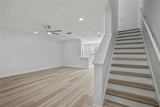 Building Photo - 1042 Waterside Dr