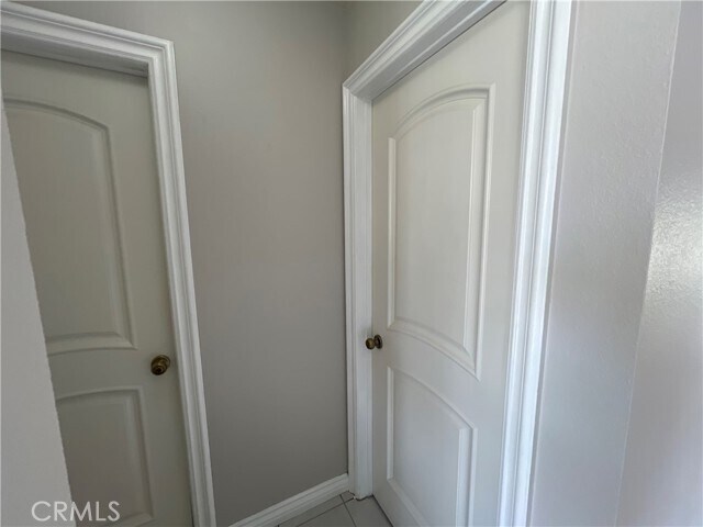 Building Photo - 15 Creekwood