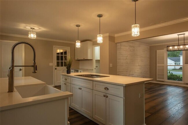 Building Photo - 3250 Indian Hills Dr