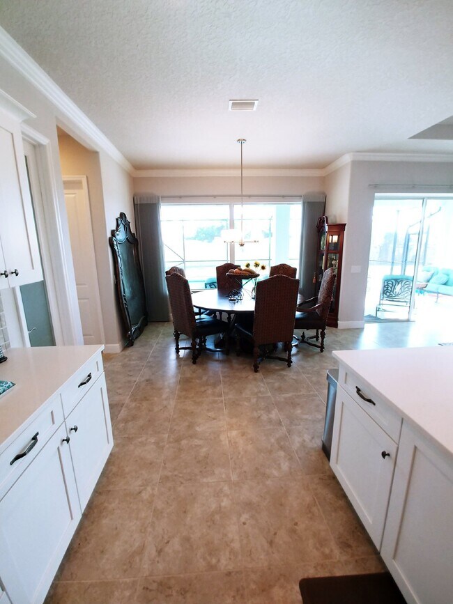 Building Photo - "Spacious 4 Bed, 3.5 Bath Rockledge Rental - Your Dream Home Awaits!"