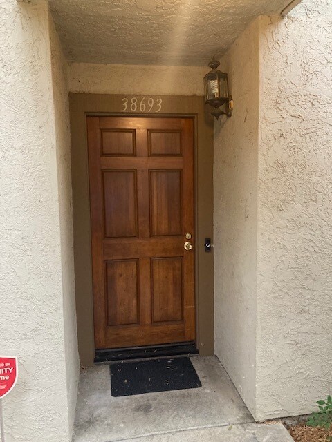 Primary Photo - 38693 Huntington Cir