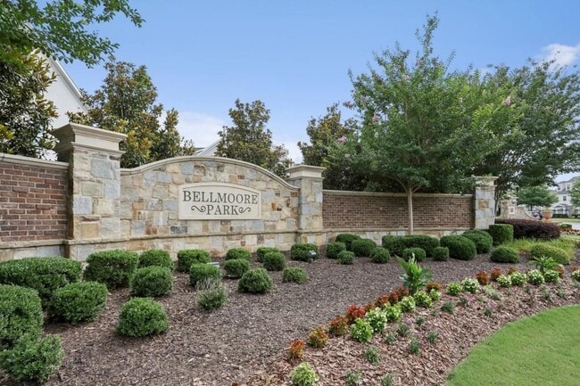 Building Photo - 1445 Calvert Ln
