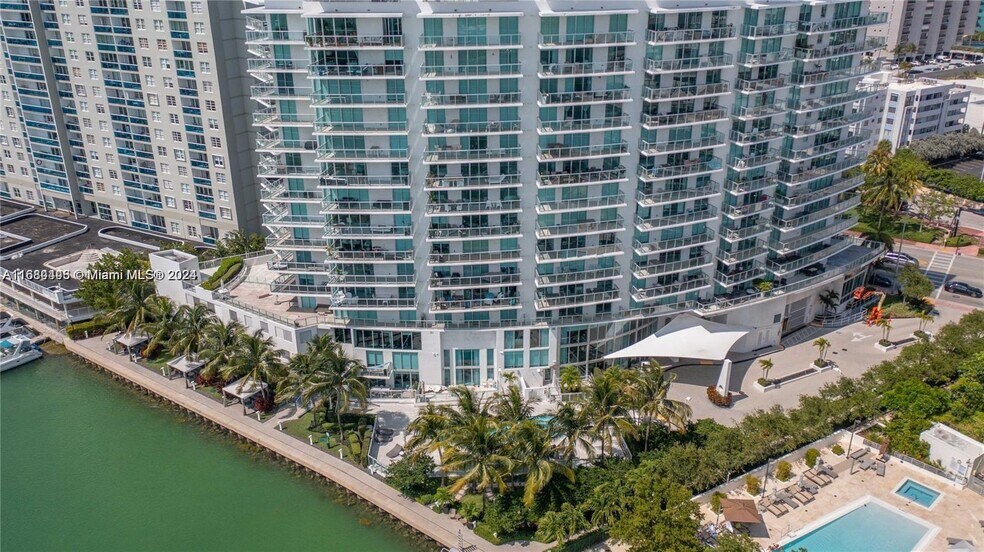 Building Photo - 6700 Indian Creek Dr