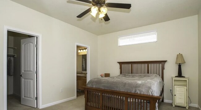 Building Photo - Exceptionally maintained Single level 3 bedroom home available soon!