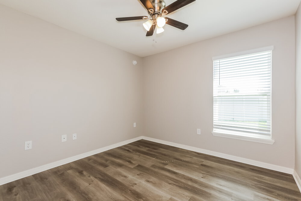 Building Photo - 6784 Hanworth Ln