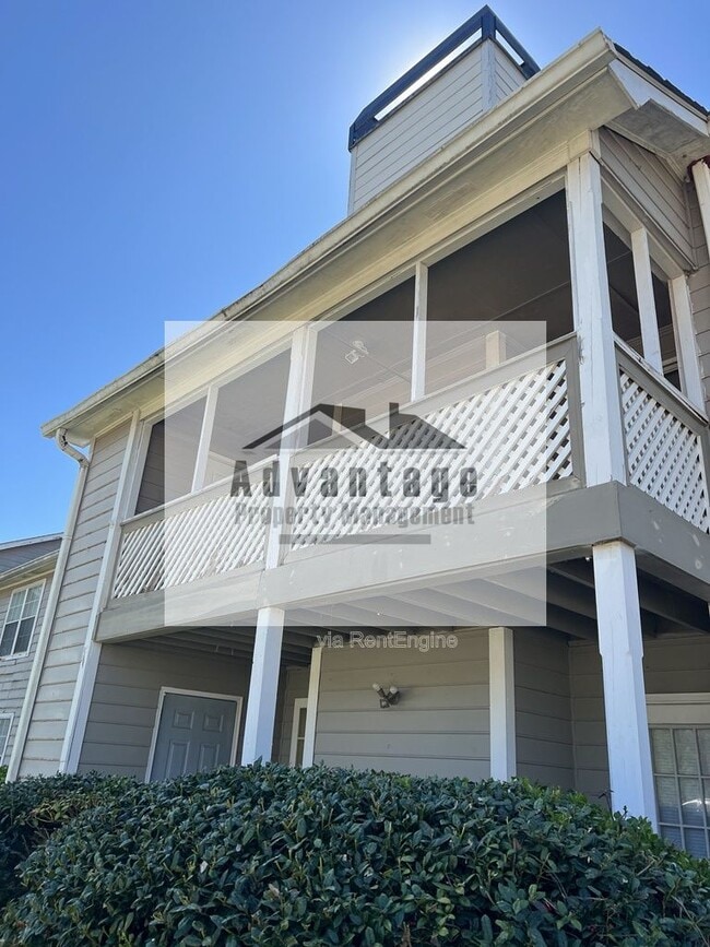 Building Photo - 9449 Cypress Ln