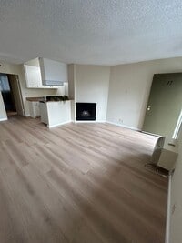 Building Photo - Fantastic One Bedroom