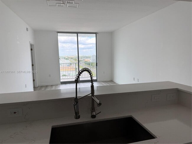 Building Photo - 140 S Dixie Hwy