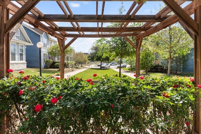 Building Photo - 1600 Arbor Knot Dr