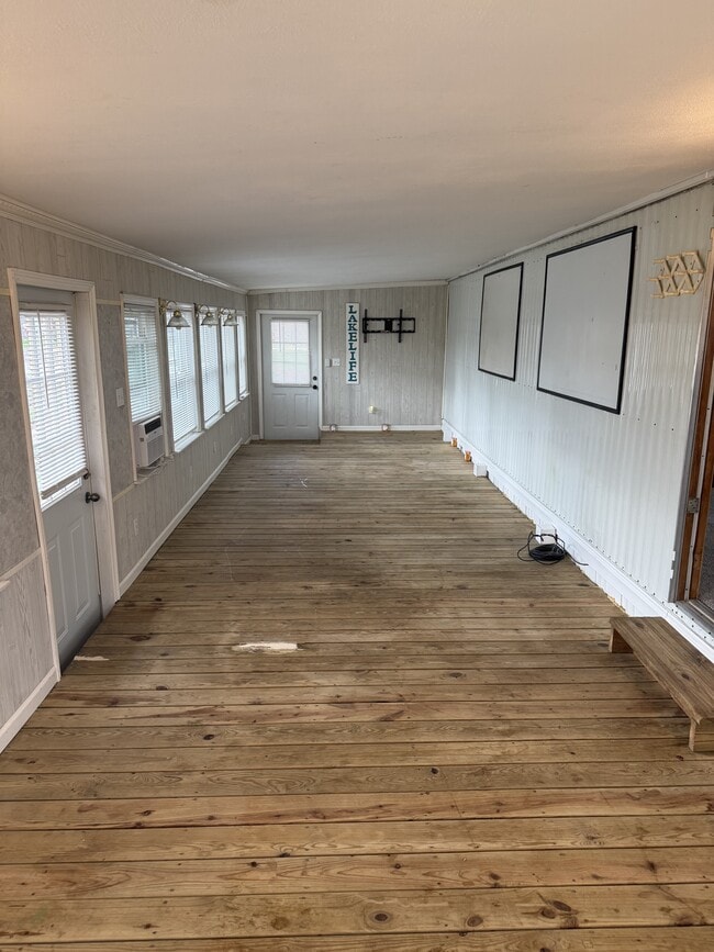 Building Photo - 11322 W Paradise Rd