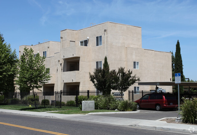 Building Photo - Palm Valley Apartments
