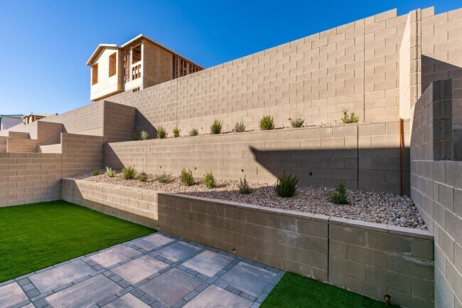 Building Photo - Brand New 4 Bedroom + Den/Office in Summerlin